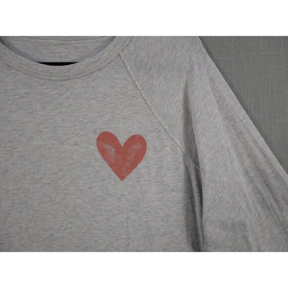 Soft Grey Aerie Long Sleeve Top With Red Heart Graphic Casual Womens Medium - Picture 2 of 9